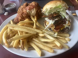 Dawn's Corner Bar & Grill