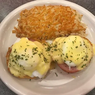 Eggs Benedict.... it&apos;s what&apos;s for breakfast!!!!
