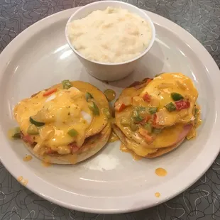 Eggs Benedict..... it&apos;s what&apos;s for breakfast !!!!