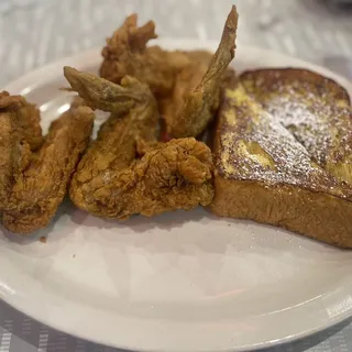 3 Wings Chicken & Waffles