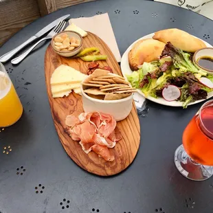 Spanish Snax &amp; Empanada Plate (with hazy IPA &amp; plum lemongrass cider)