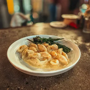 Mac n Cheese w/ Broccolini