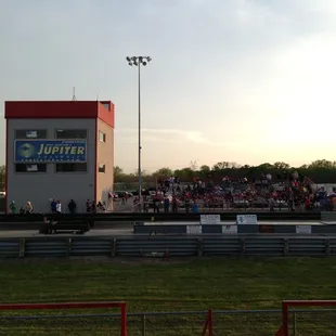 Tower and pit seating