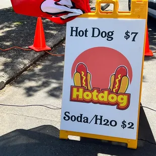 Hot dog stand---super delicious, friendly staff and inexpensive!