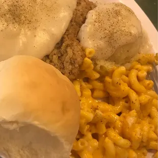 Delicious country-fried steak, mashed potatoes, Mac &amp; cheese and roll for supper!