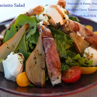 Pear &amp; Prosciutto Salad