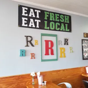 eat fresh local sign
