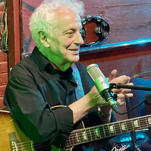 Doug MacLeod explains the blues