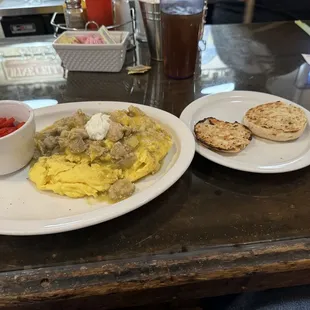 A good breakfast. I asked for butter on the side of the English muffin, and that's what I got.