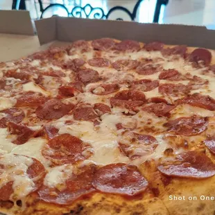 XL pizza