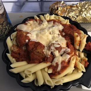Pasta w/ meatballs