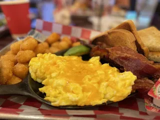 DawgHouse Saloon & Sports Book