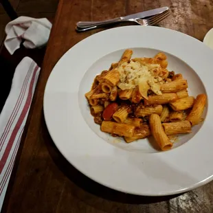 Rigatoni bolognese