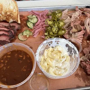 Family Pack Tri-Tip, Pulled Pork, Mac n Cheese, Beans &amp; Bread