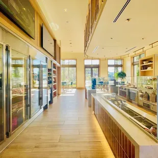 sushi and sashimi, interior