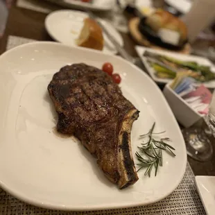 Bone-In Ribeye* 22oz 12.15.21