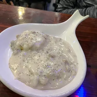 biscuits gravy real