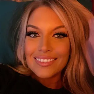 Lindsey H.