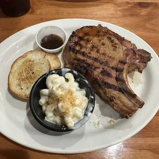 Pork chop, Mac &amp; cheese