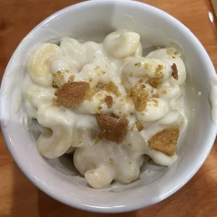 Passable, mac &amp; cheese with breadcrumbs, adding nothing
