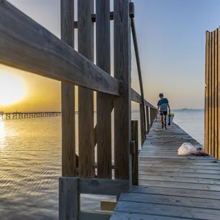 1000ft private pier for guest only.