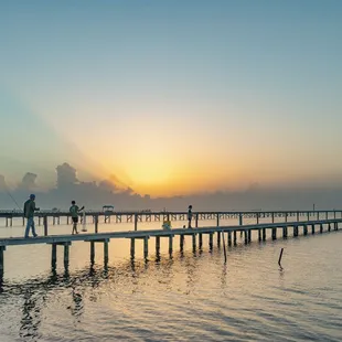 1000ft private pier for guest only.