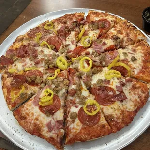 Excellent hand tossed pizza!!