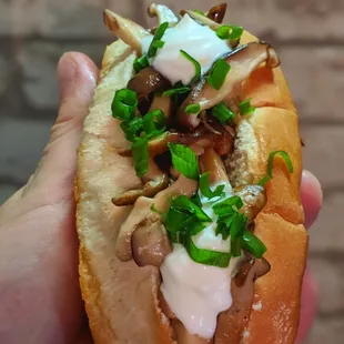Vegetarian shiitake mushroom roll