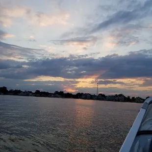 Buckeye Lake &amp; Real.Smoke a good take out while on a cruise.
