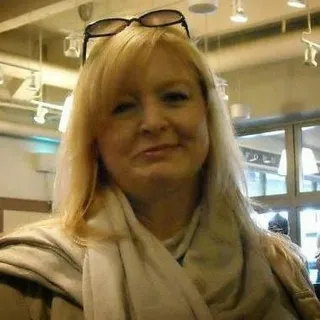 Laura F.