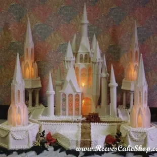 Deluxe Castle wedding cake