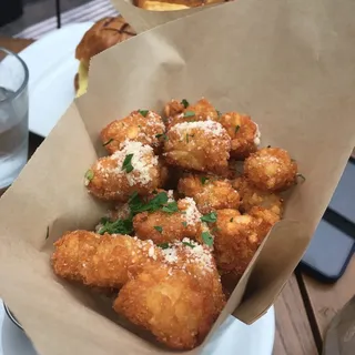 CACIO E PEPE TATER TOTS