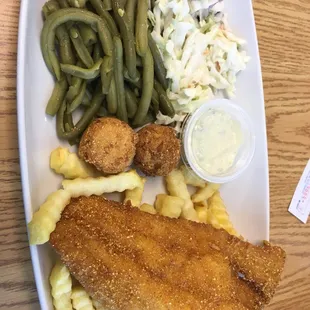 Friday&apos;s Special: Catfish Plate.