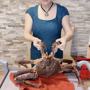 10b king crab