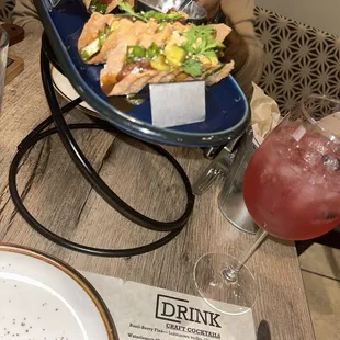 Tuna won ton tacos and basil berry fizz cocktail