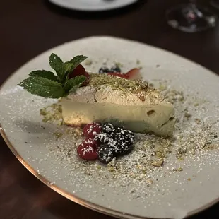 Pistachio cheesecake