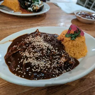 Mole Pollo con Mole Negro