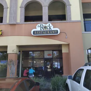 Diff name on sign
