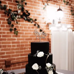 Gorgeous cake from their cake vendor! piece of cake Az