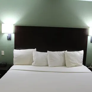 Regency Inn &amp; Suites in Pittsburg Kansas