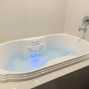 Lighted, jetted tub!