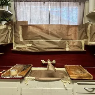 as you can see there&apos;s clearly MOLD which has been confirmed by code enforcement, regency denied its mold &amp; said its &quot;mildew&quot;.