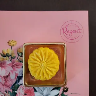 Mini mooncake