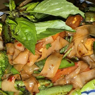 Pad kee mao