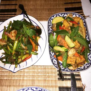 Prawns Scallops and Asparagus