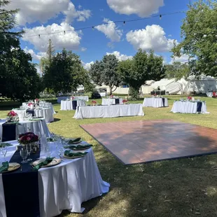 Wilton wedding guest tables
