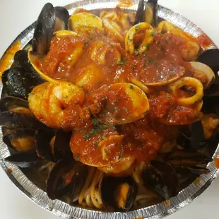 SPAGHETTI PUTTANESCA WITH MIX SEA FOOD