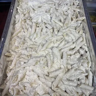 Lg Family Tray Penne Alfreo w/ Chicken