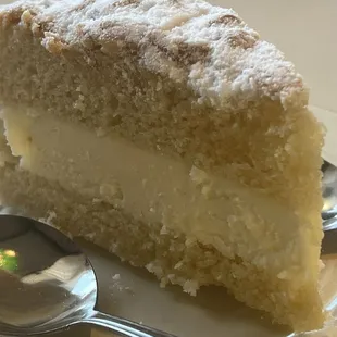 Lemon cake