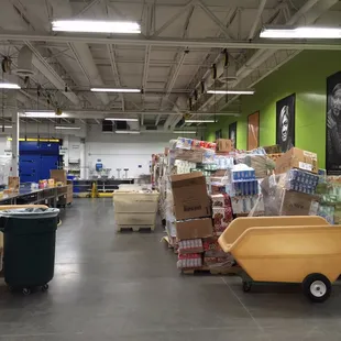 The whole volunteer process is quite organized. It's very impressive (August 2016).